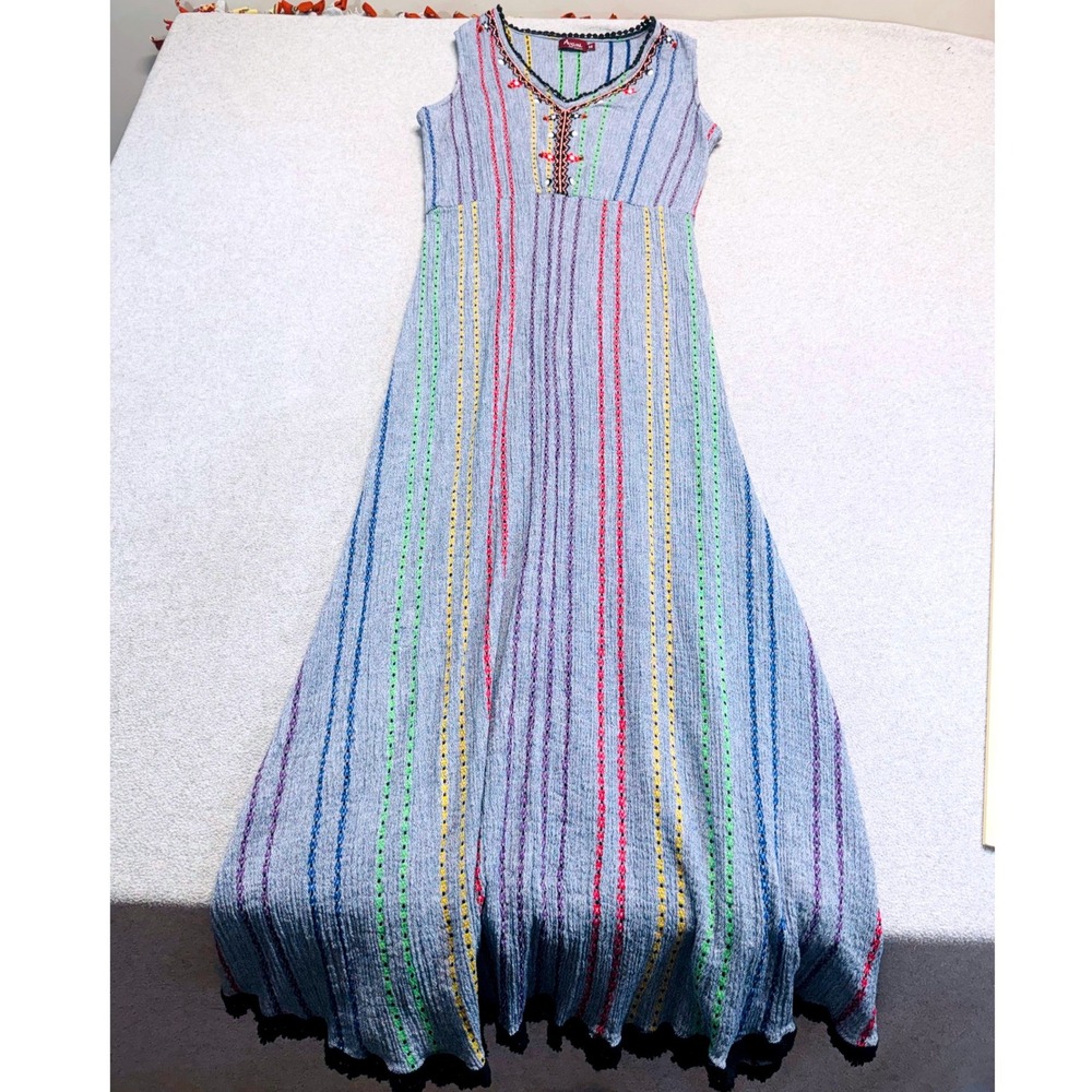 Avani Del Amour Boho Maxi Dress Medium Gray Multicolor Embroidered Sleeveless